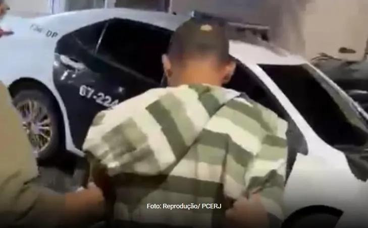 Policiais civis de Campos e Rio das Ostras atuaram em conjunto para localizar e prender o suspeito de manter uma mulher em cárcere privado após roubo em estacionamento de shopping.