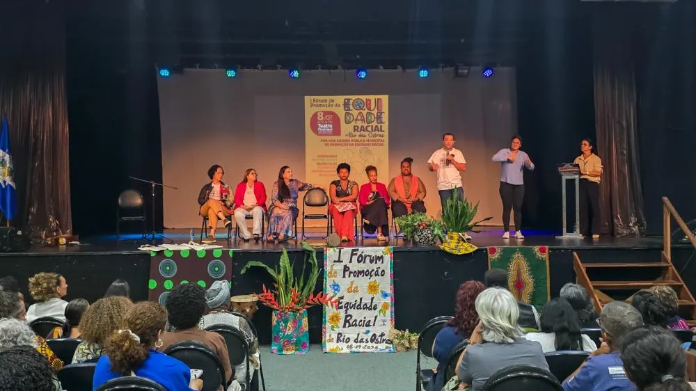 Fórum mobiliza centenas de pessoas para debater equidade racial em Rio das Ostras
