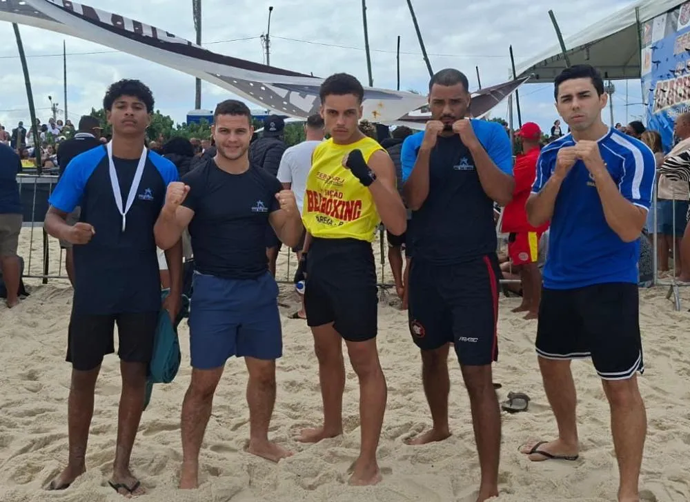 Macaé conquista três títulos e registra nocautes relâmpago no Campeonato Inter-regional de Boxe de Praia em Saquarema
