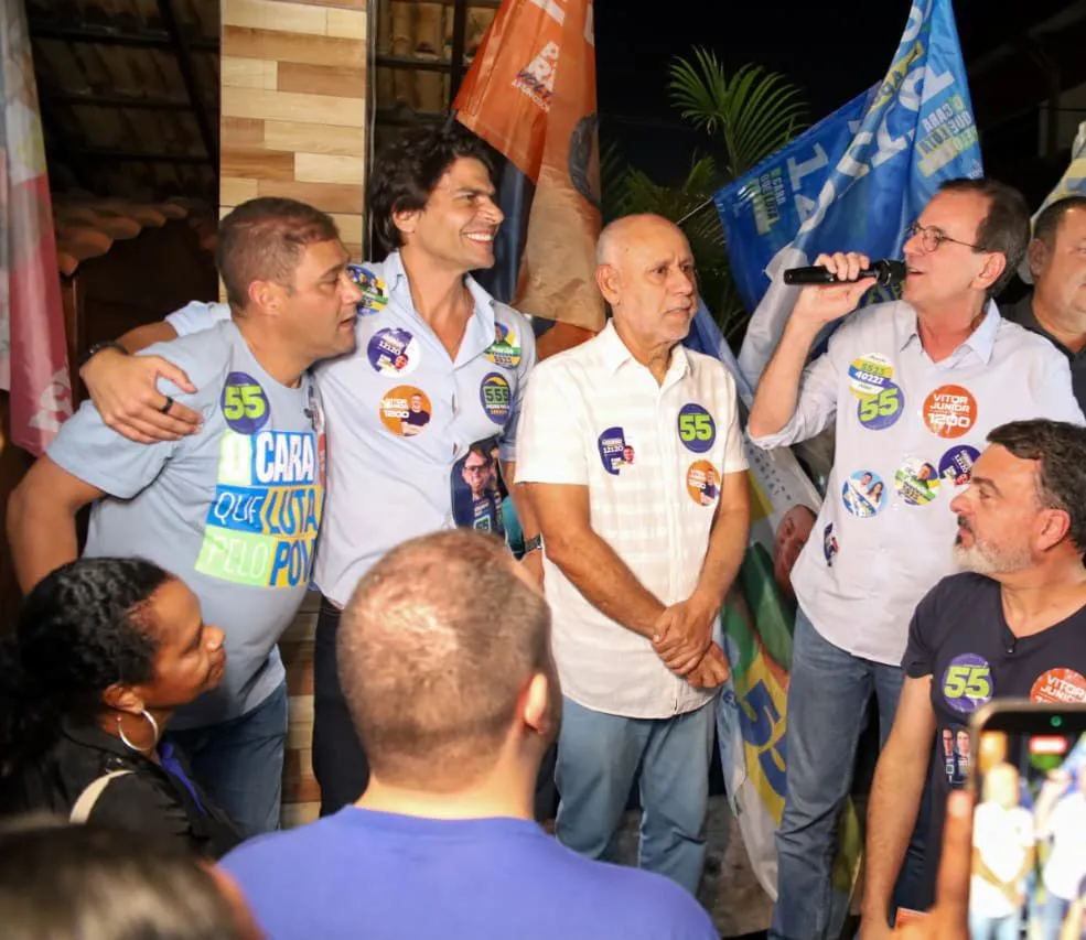 Eduardo Paes participa de caminhada ao lado de Rodrigo da Aposentadoria em Rio das Ostras