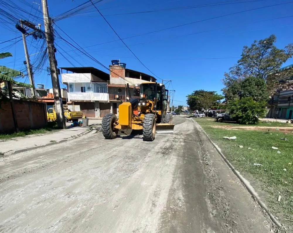 Rio das Ostras amplia recapeamento e recuperação de vias em diferentes regiões do município