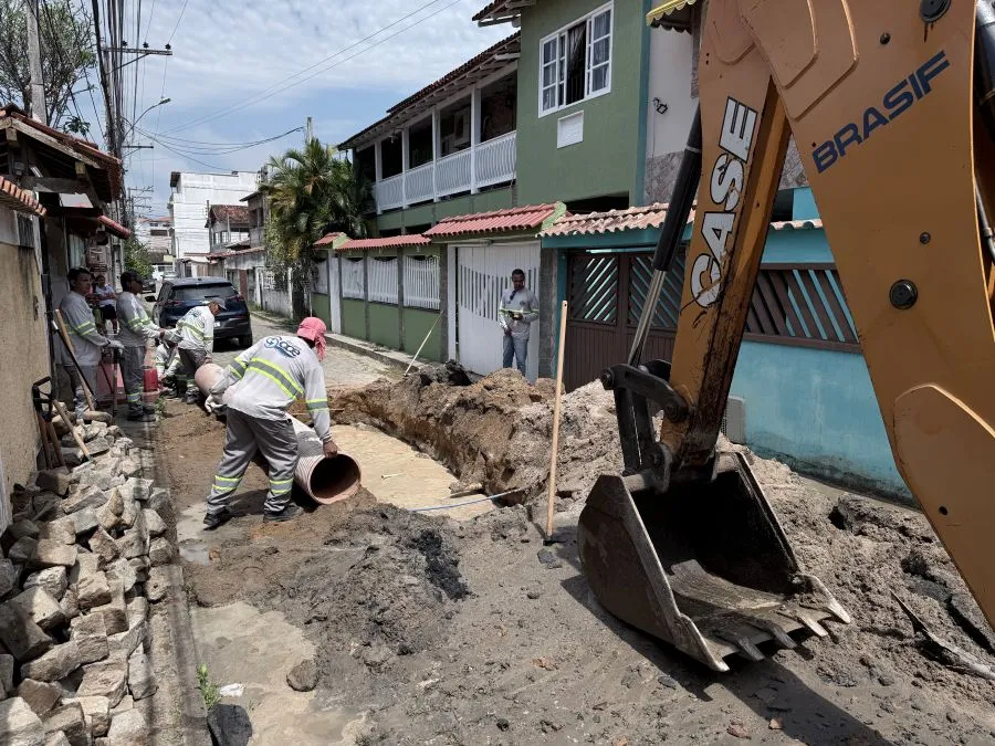 Limpeza de caixa ralo e troca de manilha no Operário - Fotos: Alexandre Leite